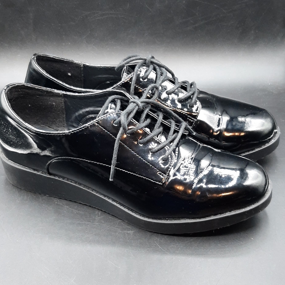 Steve Madden Girl Black Patent Lace Up Loafer Women's 11M Shoes Lightly Used